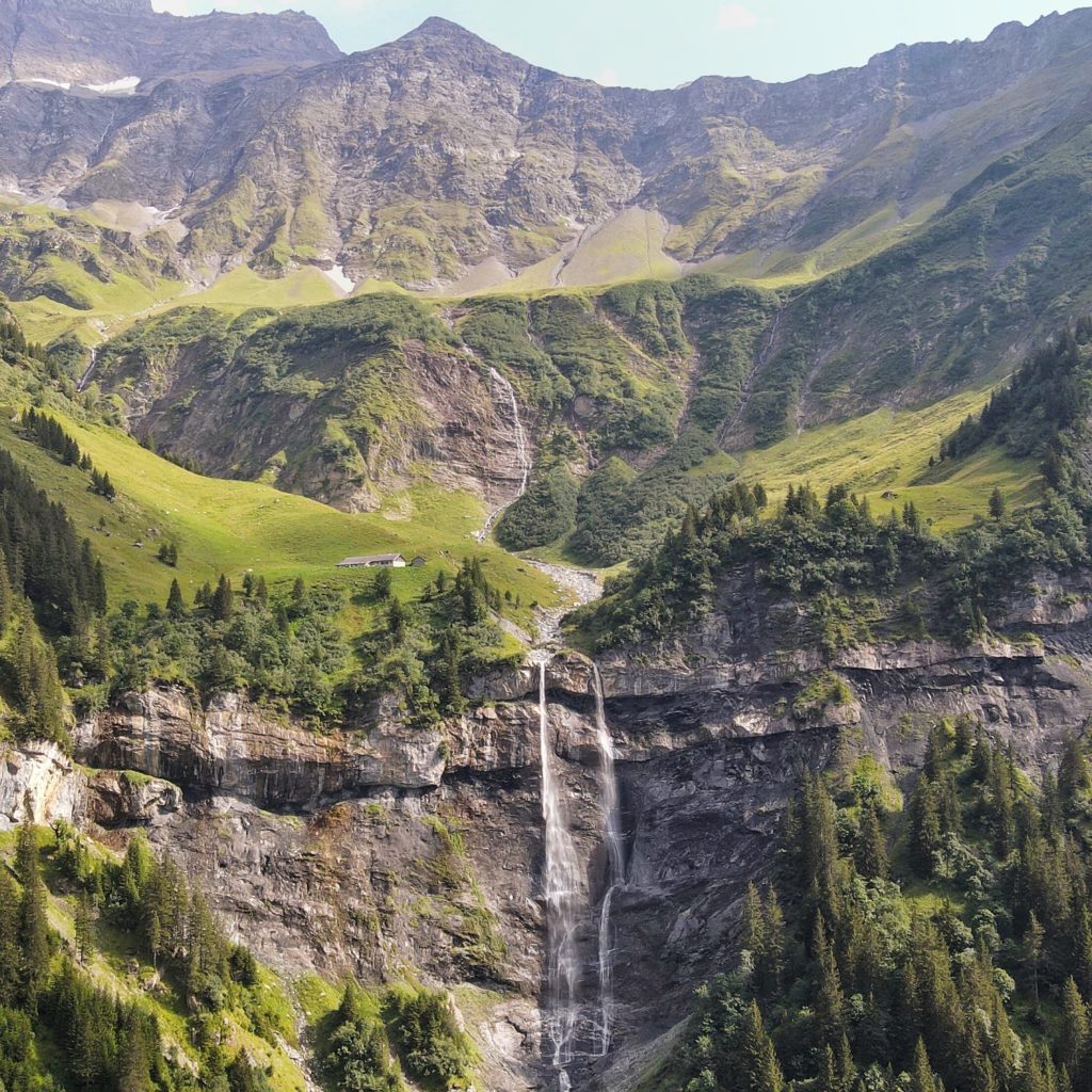 Via Alpina : Traverser la Suisse à pied : Cascade à Elm