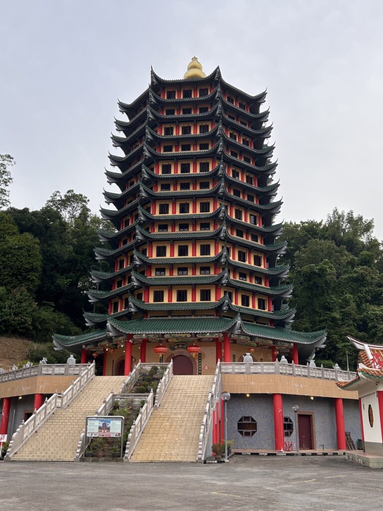 Itinéraire 3 semaines à Bornéo : La pagode du temple Che Sui Khor